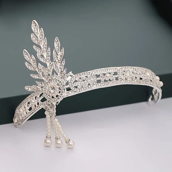 Elegant 1920s Gatsby Inspired Headband - Picture 2 of 8